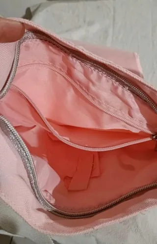 Borsa Baci & Abbracci rosa con dettagli argento