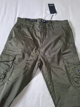 Pantalón Deeluxe verde militar sin estrenar