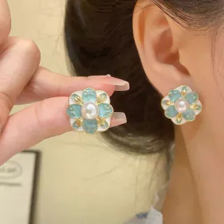 Pendientes florales esmaltados