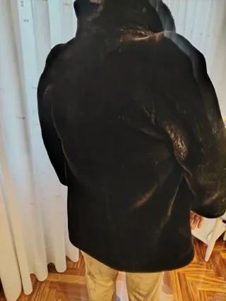 Abrigo de piel negro