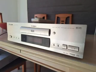 Harman Kardon CDR20 y Pioneer DV-717