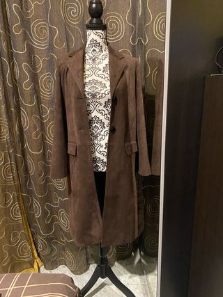 Abrigo Zara efecto ante marrón chocolate