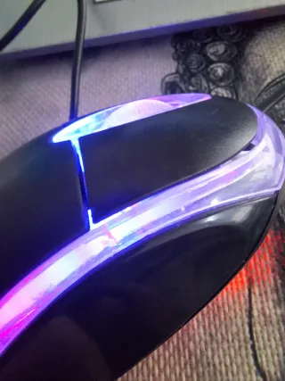 Ratón gaming con luces LED