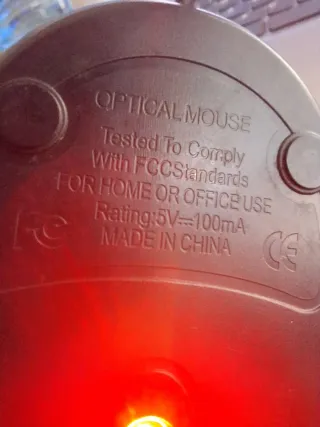 Ratón gaming con luces LED