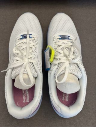 Zapatillas Skechers Mujer. Talla 39. Nuevas