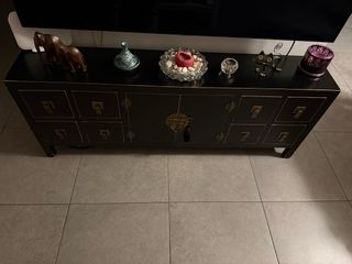 Mueble TV Oriental Negro y Dorado