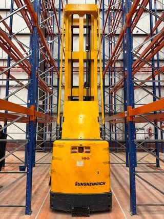 Carretilla Trilateral JUNGHEINRICH ETX 150