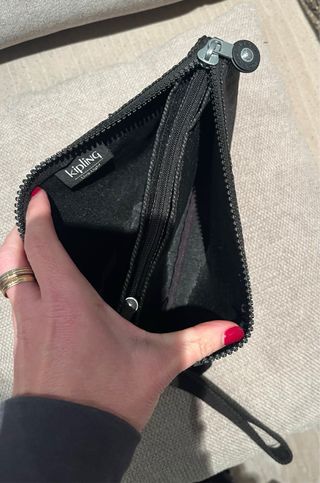 Bolso mano/monedero Kipling negro jaspeado