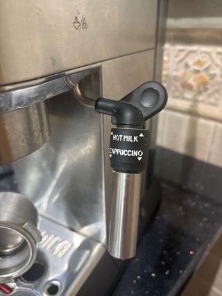 Cafetera DeLonghi Dedica