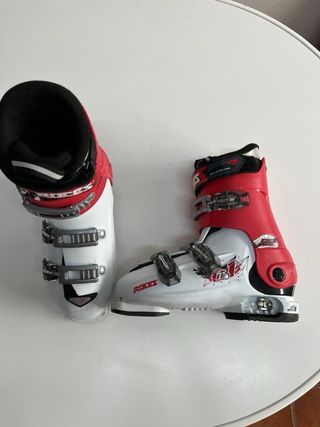 Botas de esquí Roces rojas y blancas