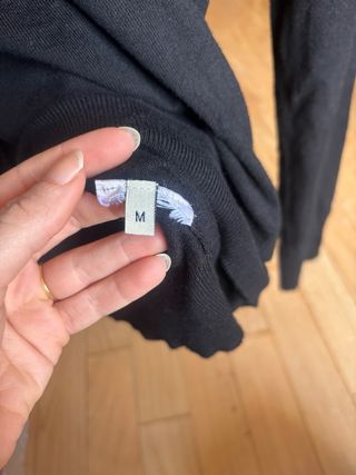 Maglia Guess nera logo gommato