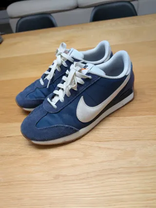 Nike Talla 42.5 Azul/Blanco