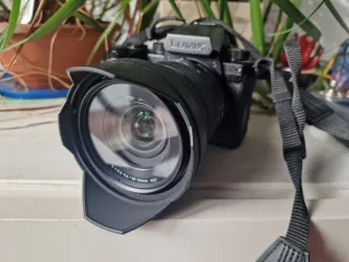 Panasonic Lumix S5IIX + Lente 20-60mm