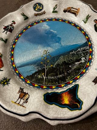 Piatto decorativo Sicilia Etna in eruzione