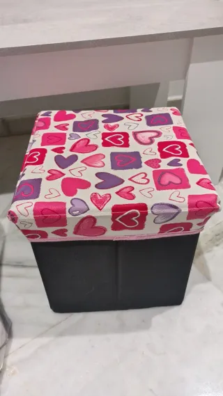 Puff infantil con corazones