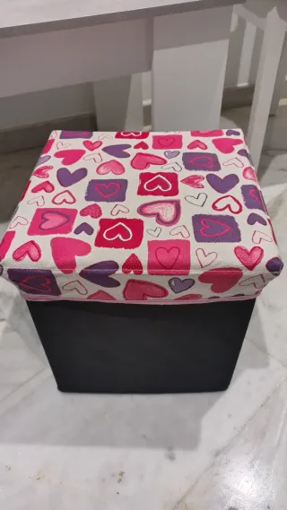 Puff infantil con corazones