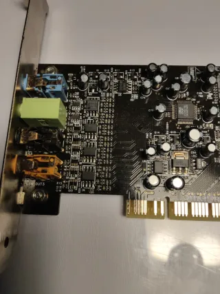 Tarjeta de Sonido Sound Blaster Live! 24-bit SB041