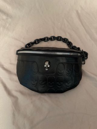 Riñonera negra calavera NUEVA