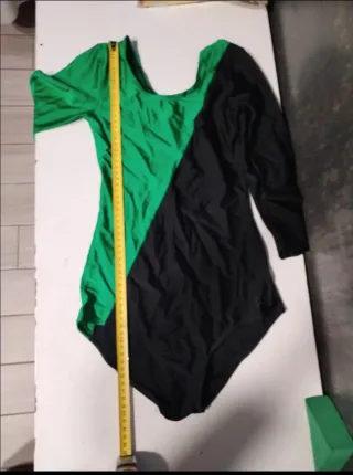 Bodie deportivo niña verde y negro