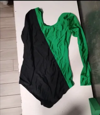 Bodie deportivo niña verde y negro