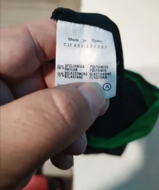 Bodie deportivo niña verde y negro