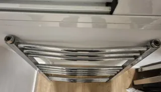 Radiador Toallero Cromado marca hudson reed