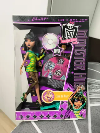 Monster High Cleo de Nile Bambola con DVD