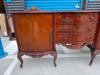 Precioso Aparador Luis XV bombé con espejo