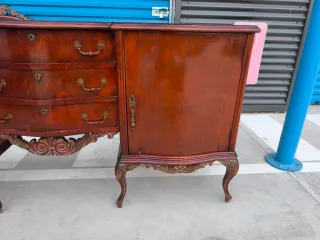 Precioso Aparador Luis XV bombé con espejo