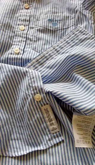 Camisa Gant niño rayas azules y blancas