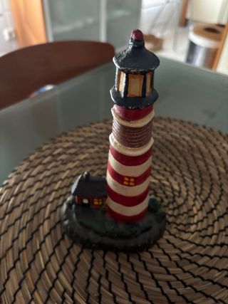 Tope de puerta faro decorativo