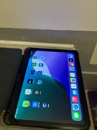 iPad 11a gen blu