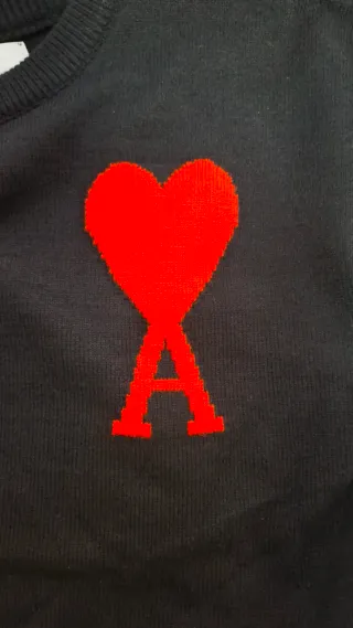 Jersey Ami Paris Corazón Negro/Rojo Talla M