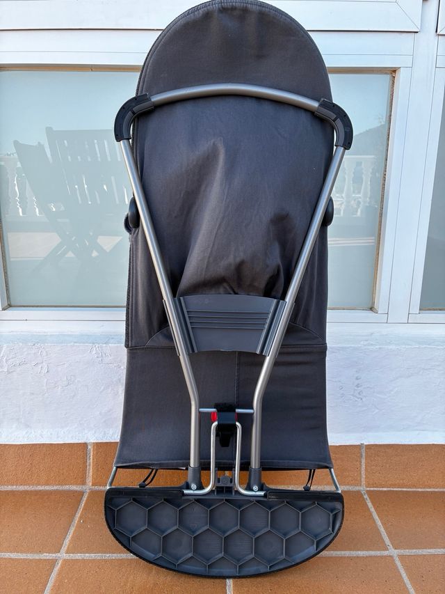 Hamaca Babybjörn con juguete