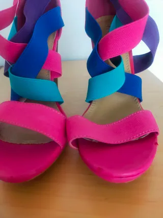 Sandalias tiras fucsia tacón Farasion número 39