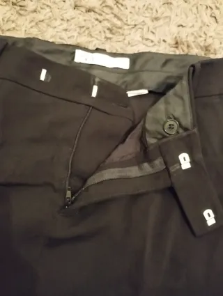 Falda corta Zara negra