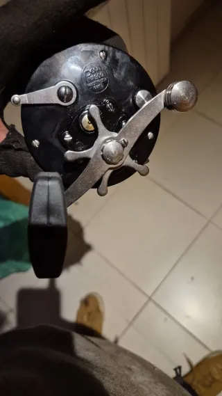 Carrete de pesca Penn 309m Level Wind