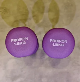 Coppia di manubri Proiron in neoprene da 1,5 kg ciascuno, colore viola