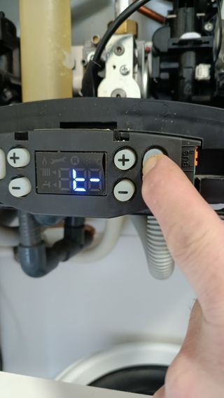 Me ofrezco como operario de instalación mantenimie