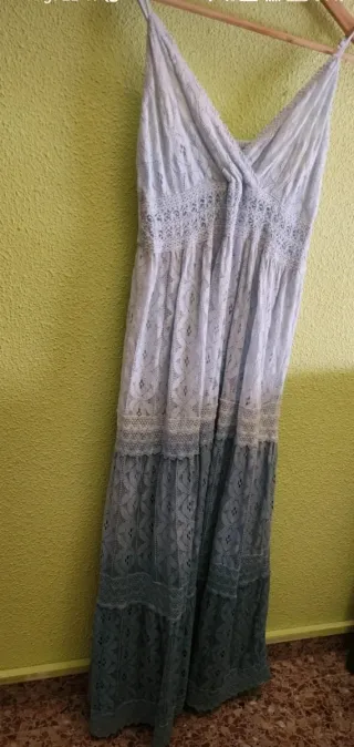 Vestido largo, en tres tonos de azul, T38