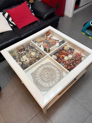 Mesa de centro de madera y cristal