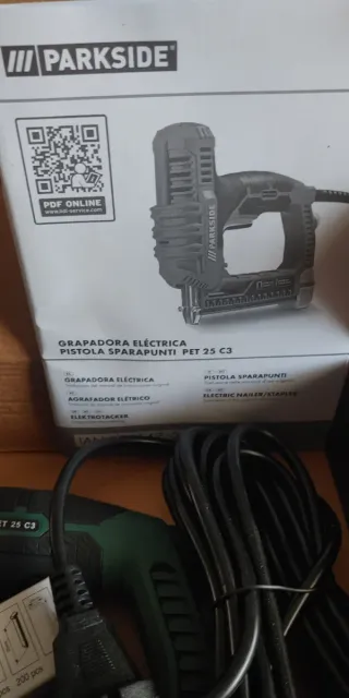 Pistola grapadora eléctrica Parkside PET 25 C3