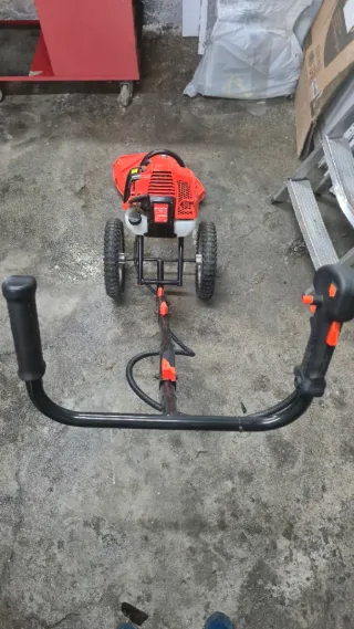 Desbrozadora Anova con ruedas