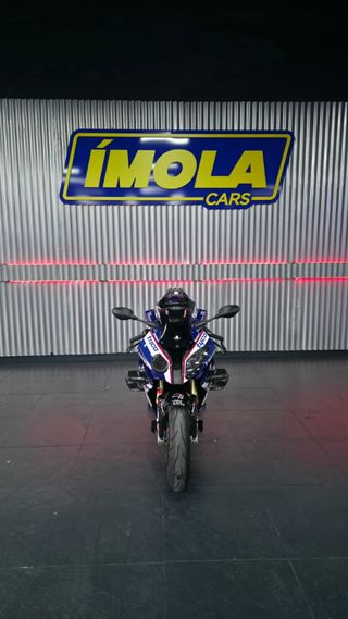 BMW S1000RR AKRAPOVIC