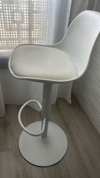 Due banconi alti bianchi nuovi