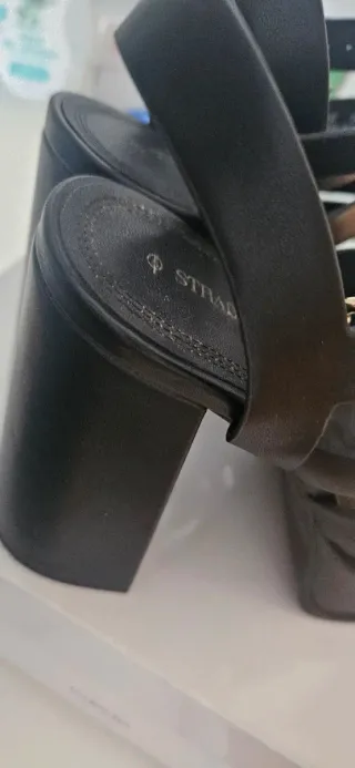 Sandalias Negras Plataforma Tacón nuevas