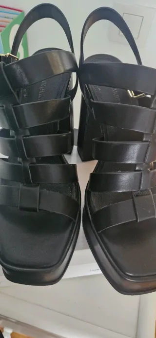 Sandalias Negras Plataforma Tacón nuevas