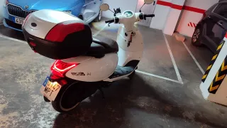 Moto Eléctrica Lvneng Blanca 125cc