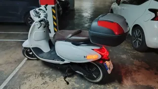 Moto Eléctrica Lvneng Blanca 125cc