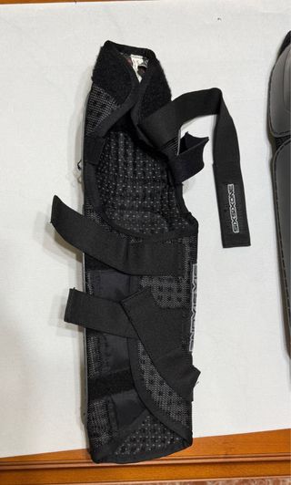 Protecciones Rodillas y Espinillas marca SIXSIXONE